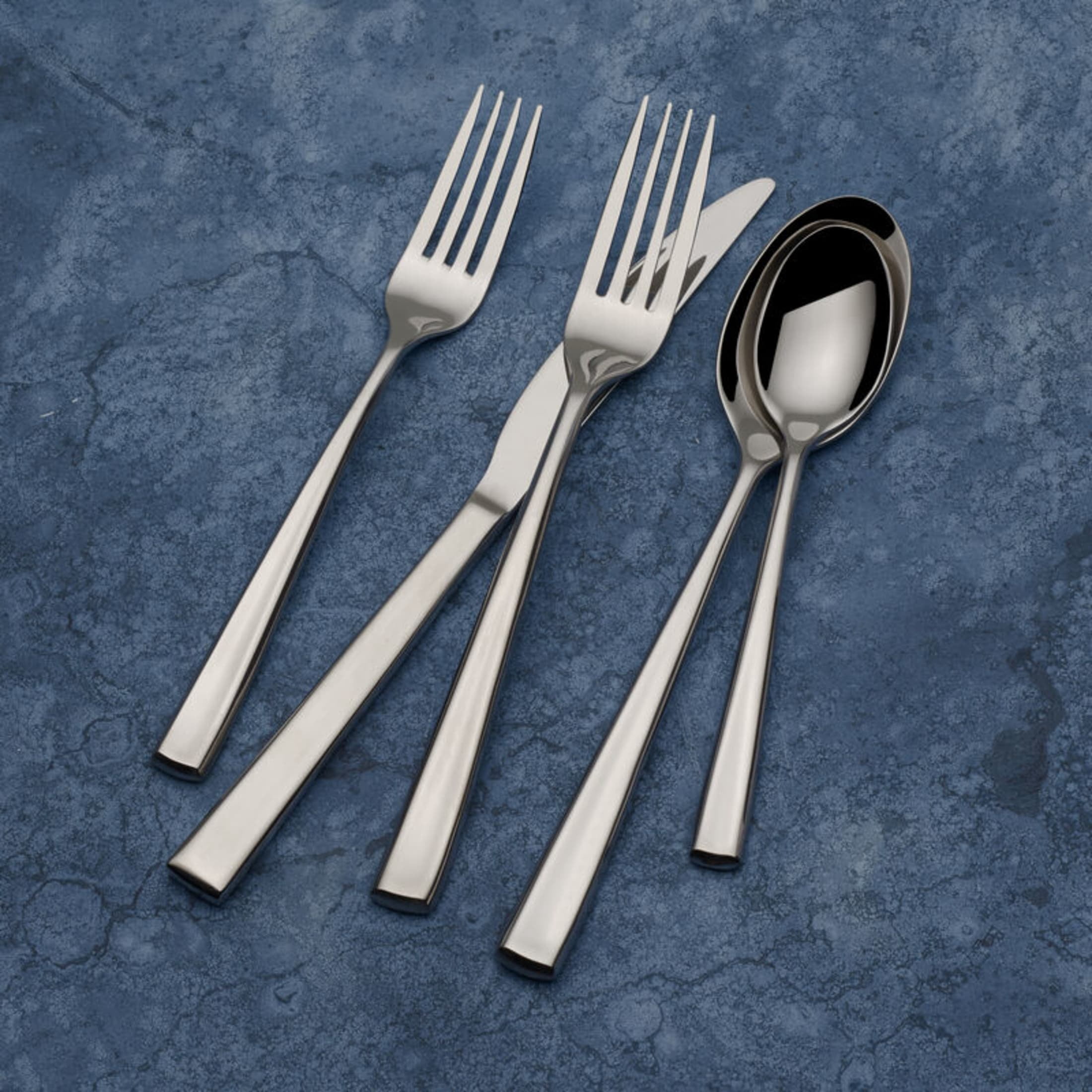 Towle Living Dream 20-Piece Flatware Set, Stainless Steel, Service for 4