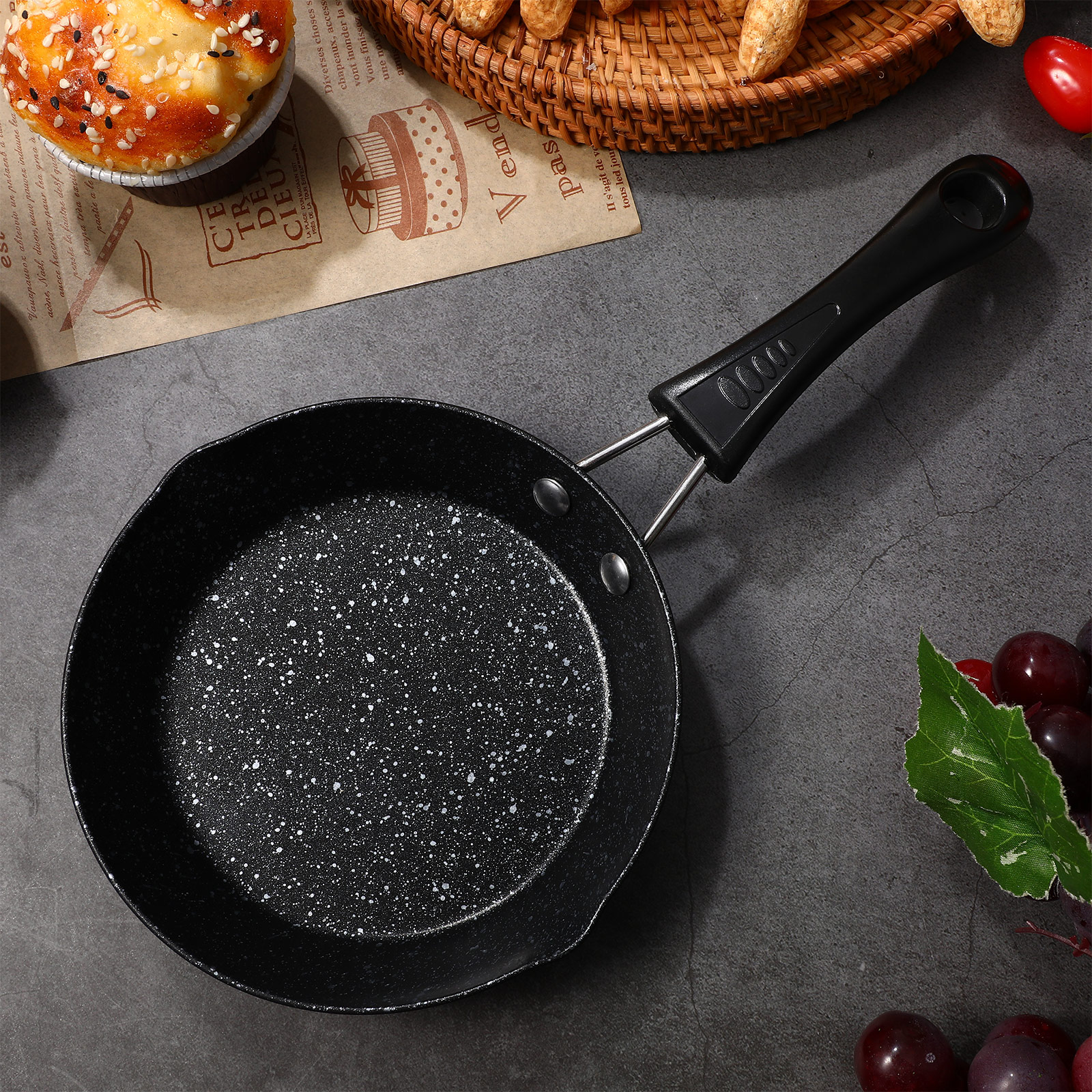 BESTONZON Household Frying Pan Nonstick Pan Cooking Frying Pan Egg Omelette Pan Breakfast