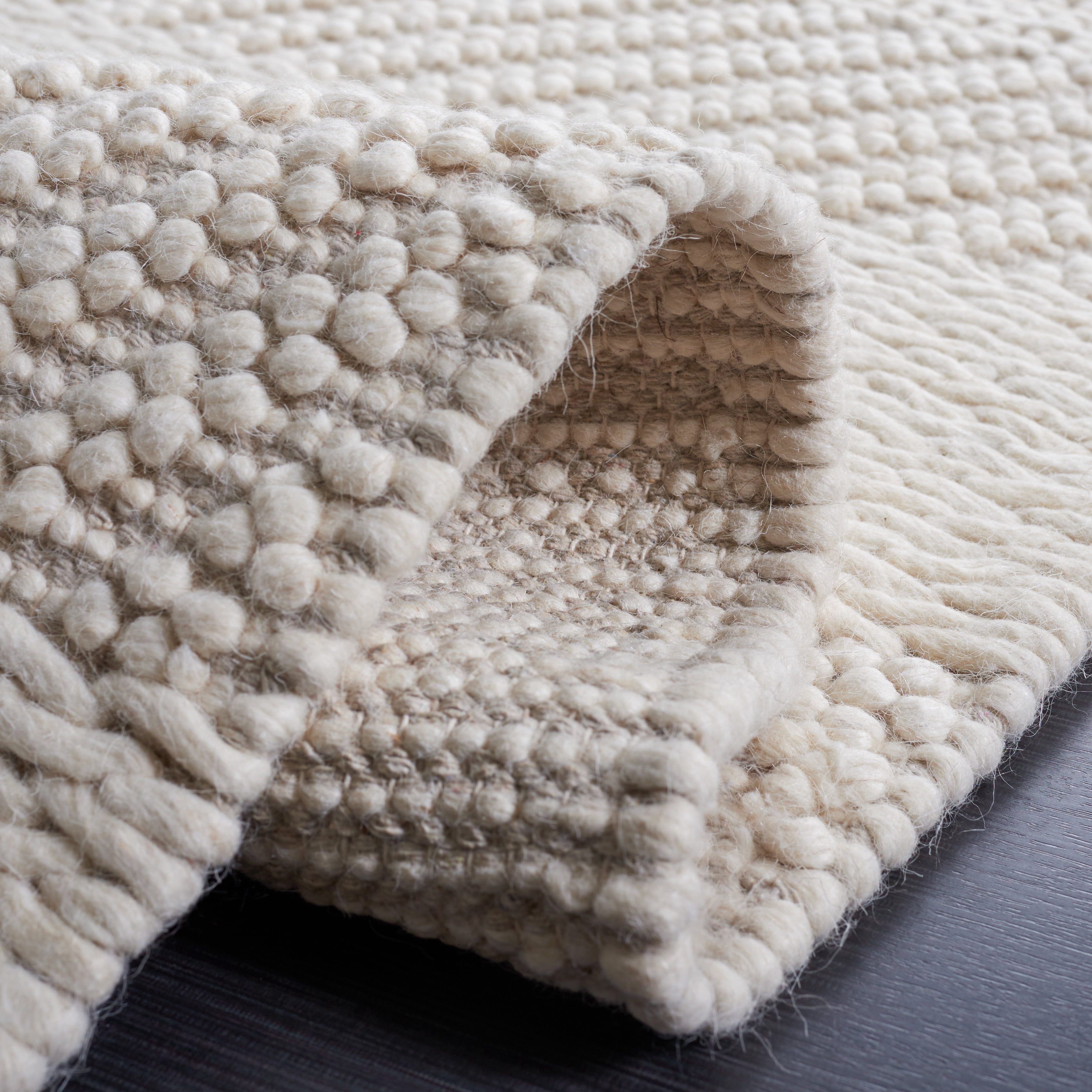 SAFAVIEH Natura Nuala Southwestern Wool Area Rug, Ivory, 6' x 6' Square