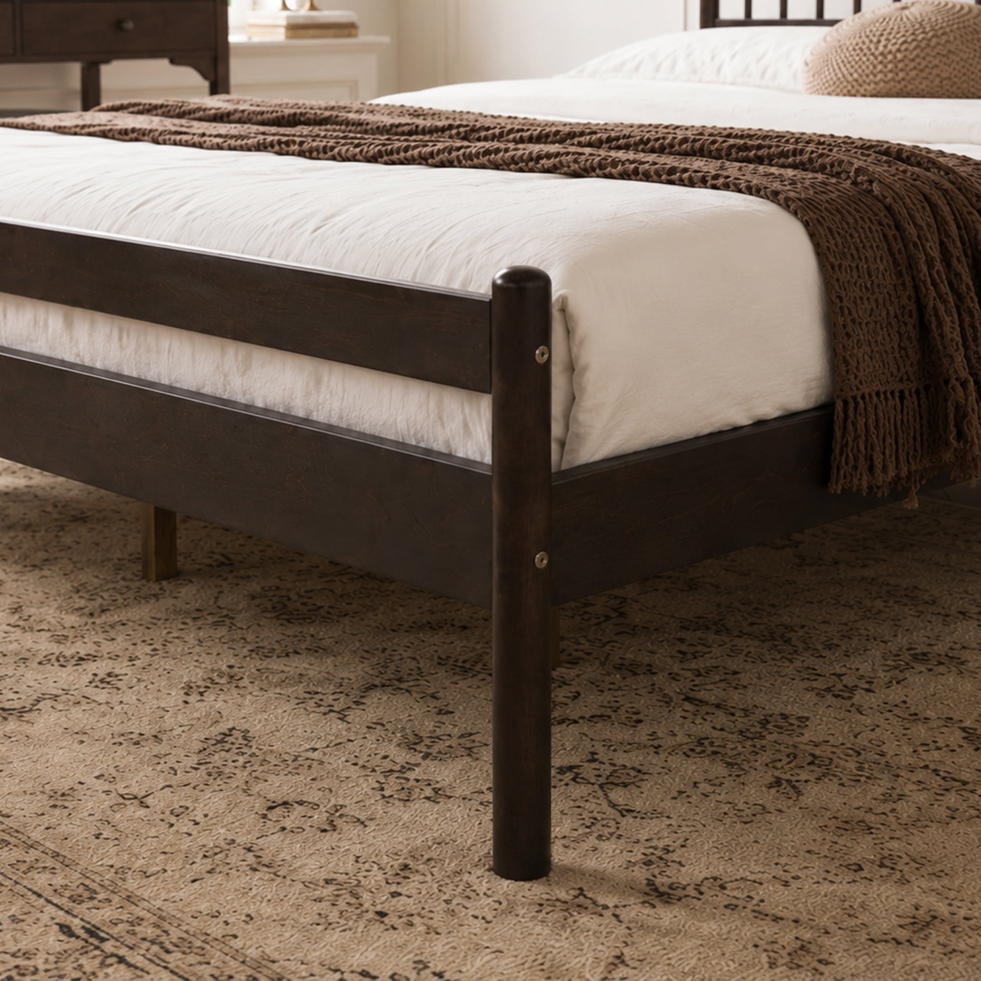 Mintazer Traditional King Size Platform Bed with Headboard and Footboard, Vintage Headboard Bed Frame for Bedroom, Brown