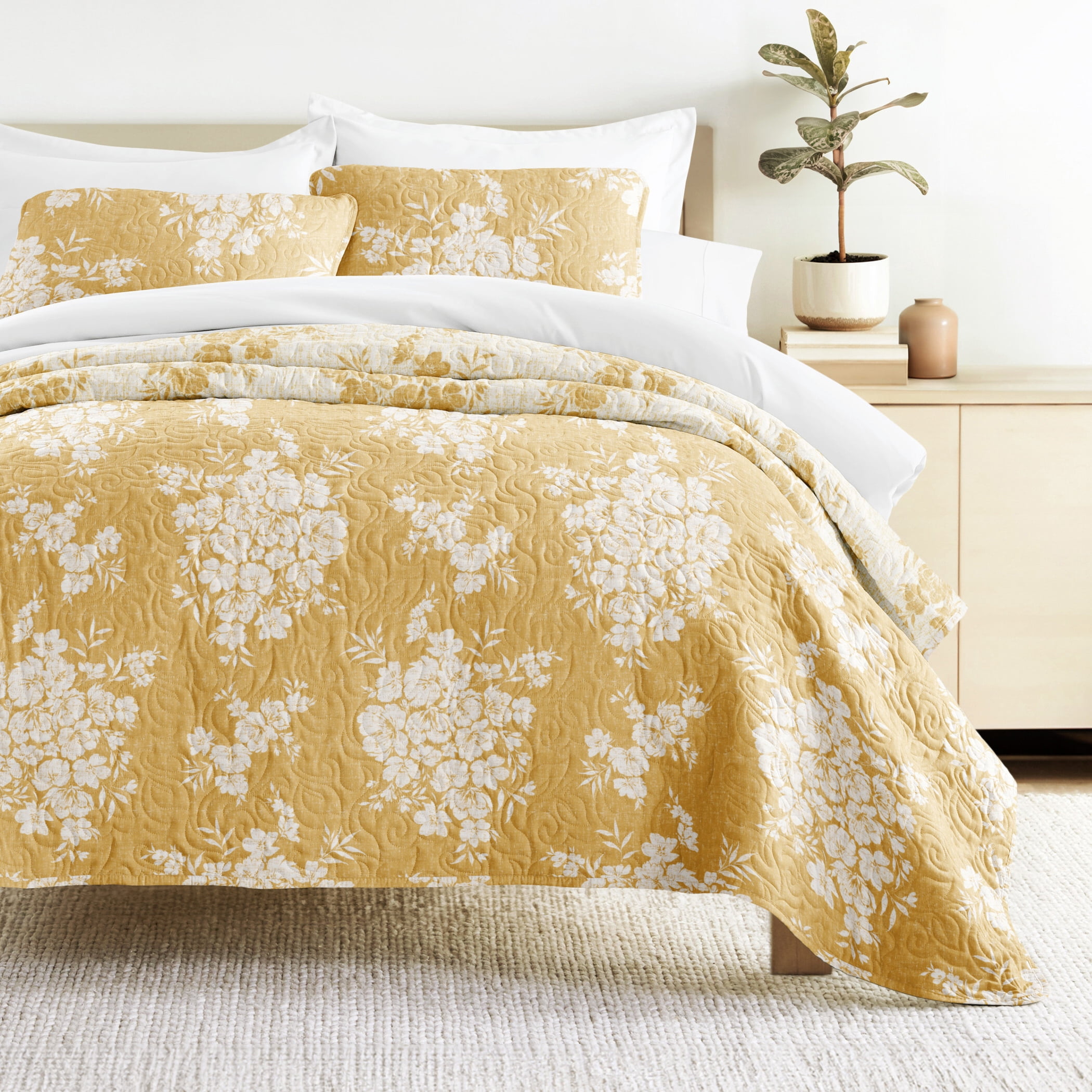 Lightweight Quilt Sets - Wrinkle Free - Coverlet Mustard Yellow Floral Patterns for Full/Queen Size Bedding by Comfort Canopy