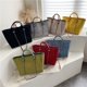 thumbnail image 4 of Bolso tipo cubo con estilo de tendencia de moda moderna, bolso de mano con cadena para colgar al hombro, portátil, de gran capacidad, moderno, 4 of 6