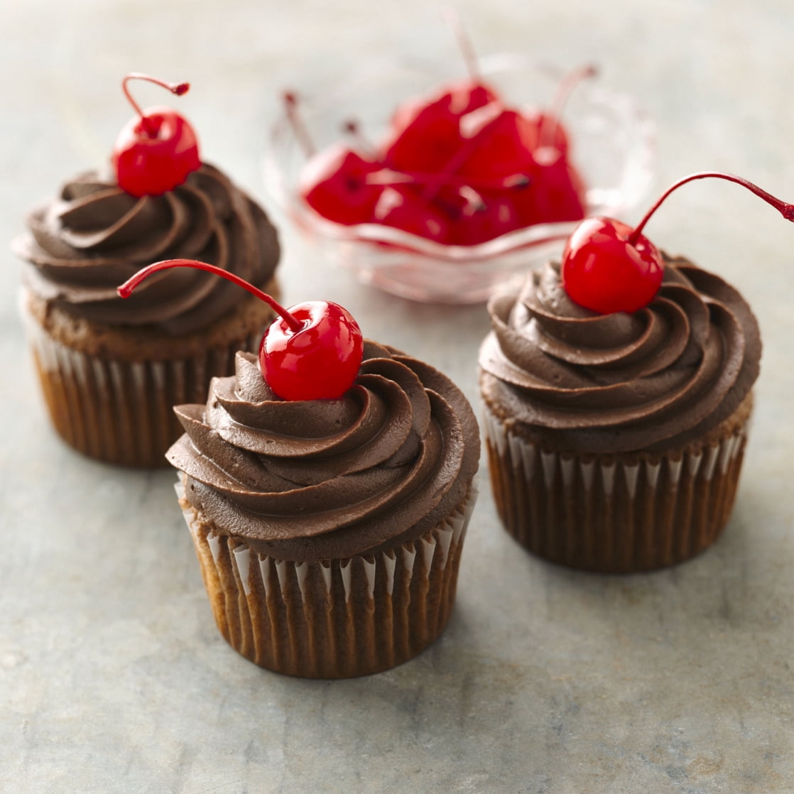 (12 pack) Betty Crocker Favorites Super Moist Milk Chocolate Cake Mix, 13.25 oz.