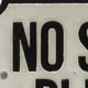 thumbnail image 2 of "NO HAY ZAPATOS POR FAVOR Placa de señal de metal con bordes cincelados, blanco y negro" Benzara Inc BM229314, 2 of 2