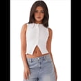 thumbnail image 3 of Chaleco de Mujer Sin Mangas, Cuello Redondo, Corte Ajustado, Acanalado, con Botones, , Talla S, 3 of 10