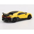 thumbnail image 3 of Bugatti Chiron Pur Sport Édition Limitée Jaune et Carbone à 4200 Pcs Modèle Réduit 1/64 dans le Monde par True Scale Miniatures MGT00428, 3 of 4