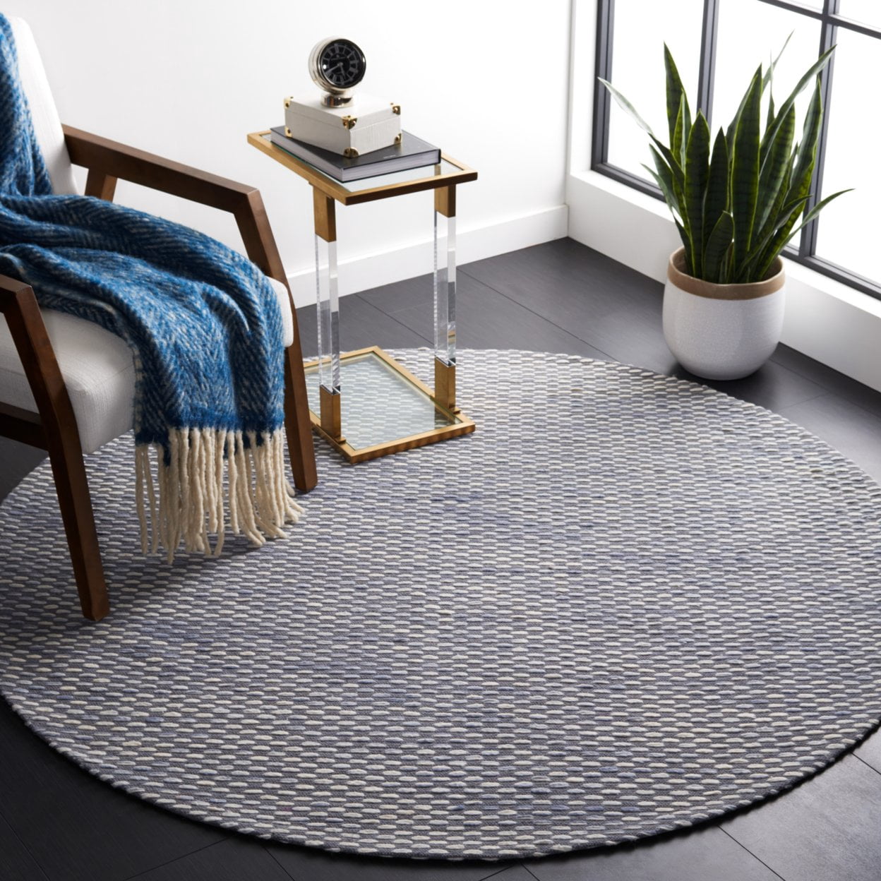 SAFAVIEH Marbella Carlene Geometric Striped Runner Rug, Grey/Beige, 2'3" x 9'