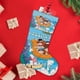 thumbnail image 4 of ¡Corre, Charlie Brown! Tema: Calcetines de Navidad, fino lino blanco para colgar en escaleras y chimenea, decoración navideña para el hogar, regalo de Navidad. 54cm × 38cm, 4 of 5