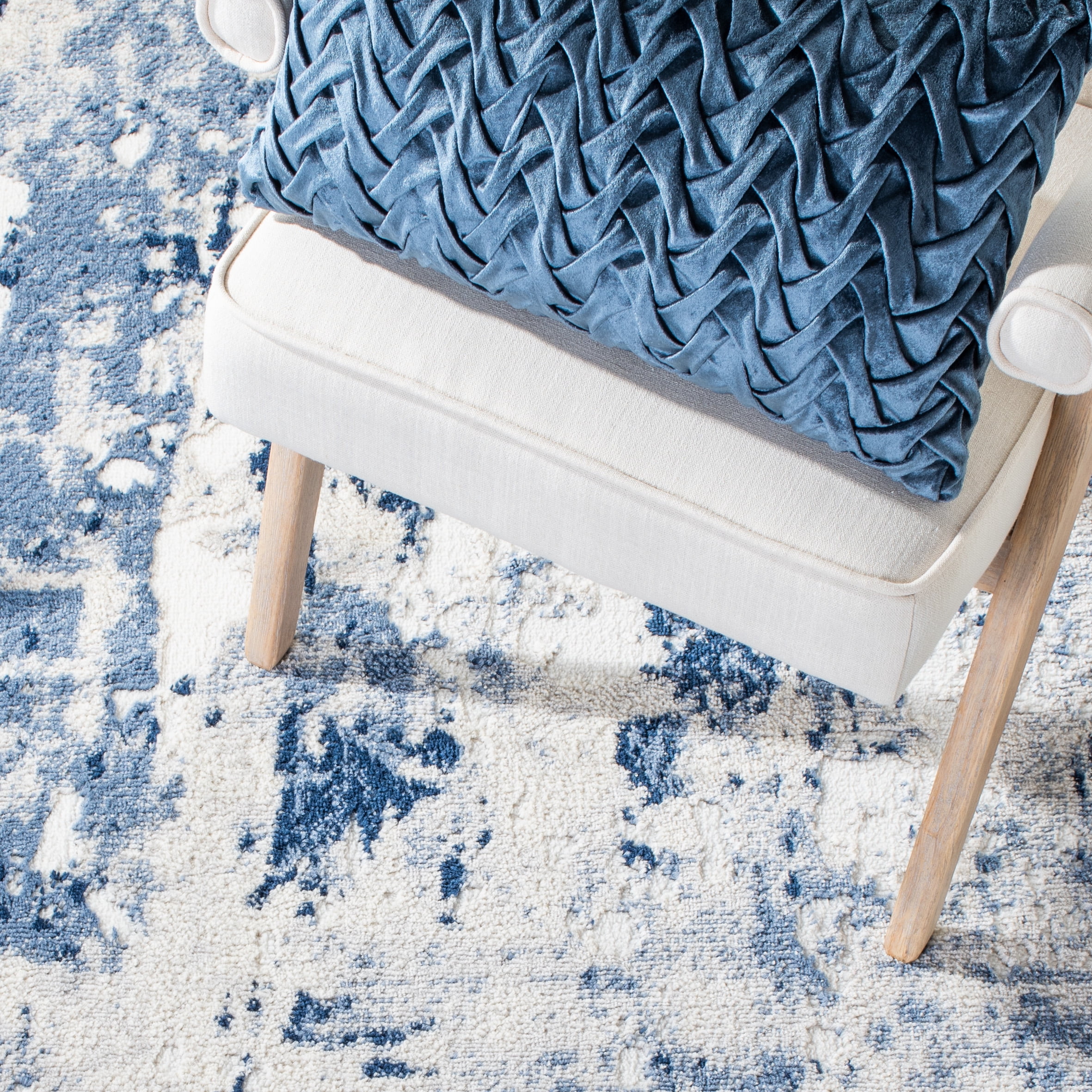 SAFAVIEH Skyler Jacques Distressed Area Rug, Grey/Navy, 9' x 12'