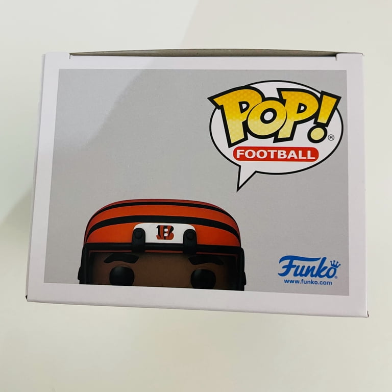 Funko Pop! Football: Browns - Nick Chubb Vinyl Figure With Box Protector Case (3.75 Inches)