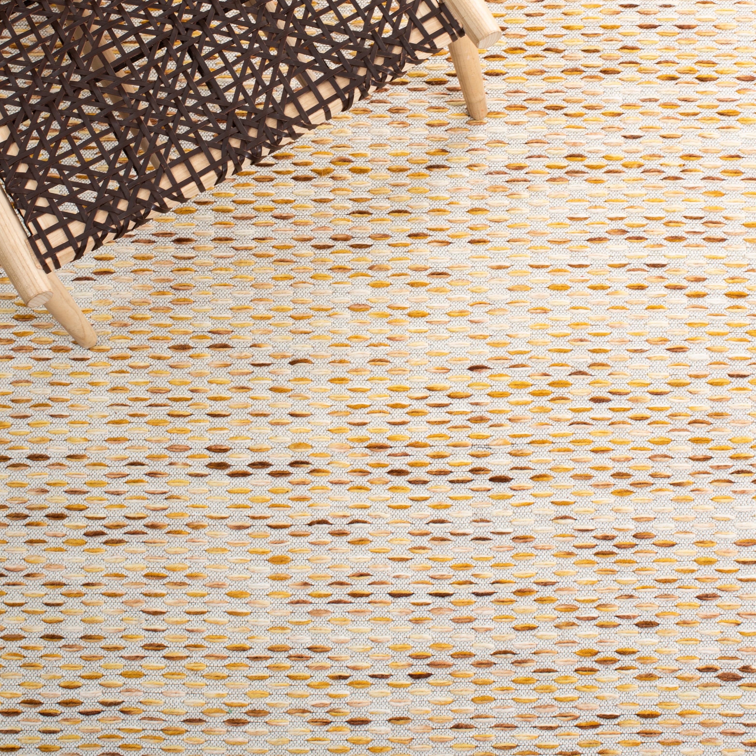 SAFAVIEH Marbella Carlene Geometric Striped Area Rug, Yellow/Ivory, 6' x 6' Square