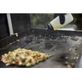 thumbnail image 4 of Juego de herramientas Weber Griddle Essential de 5 piezas con botellas, 4 of 9