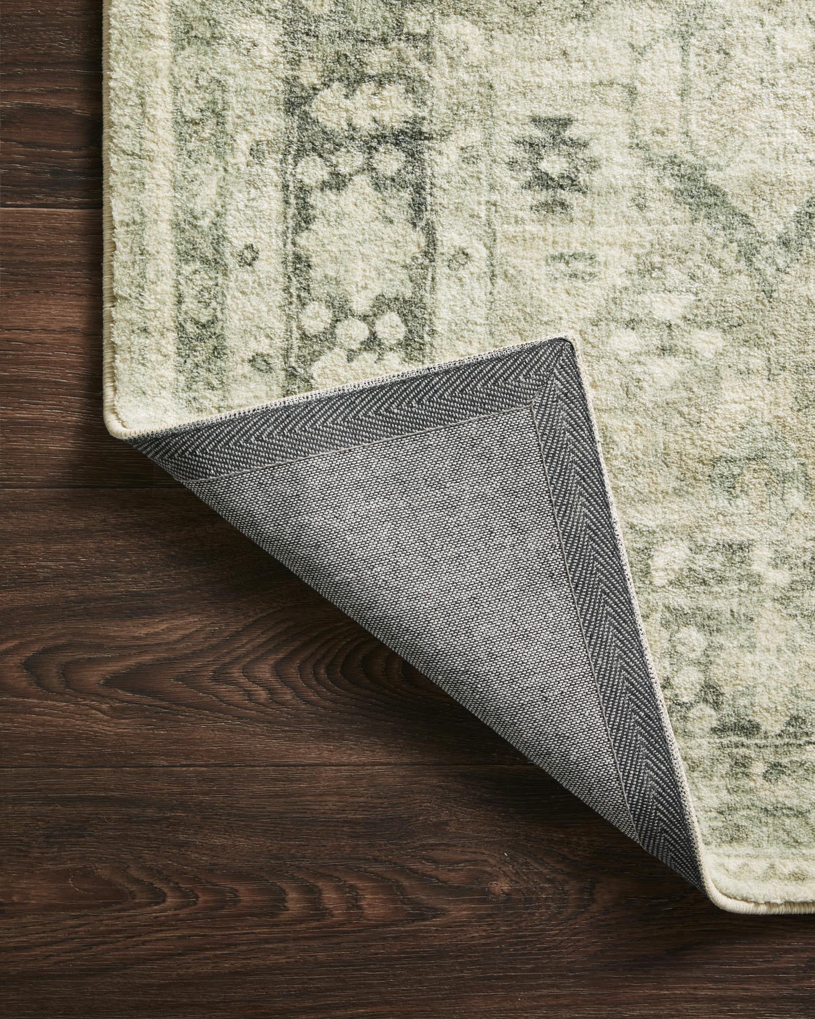 Loloi Rosette Steel / Graphite 5'-0" x 7'-6" Area Rug