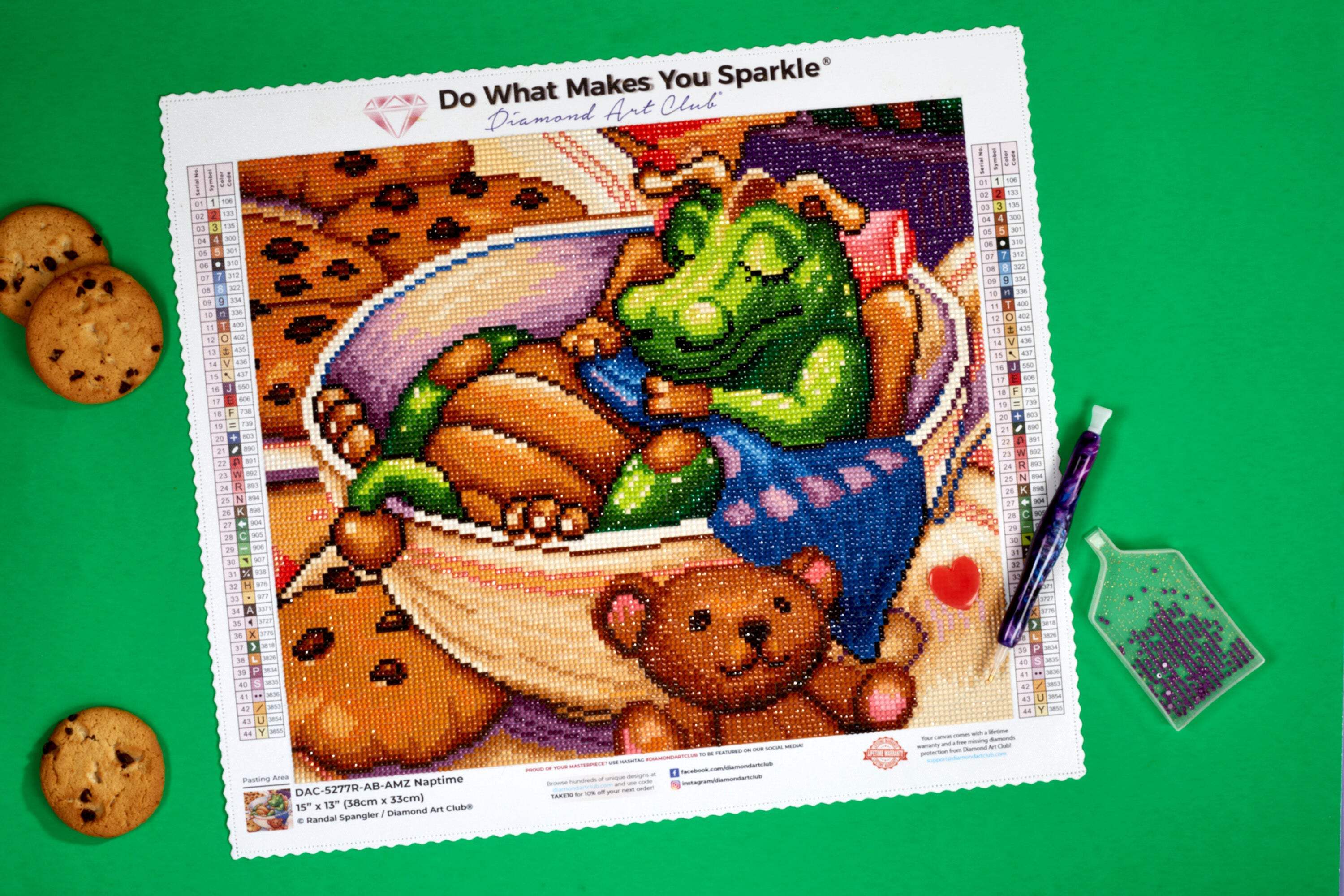DIAMOND ART CLUB Naptime Diamond Painting Kit
