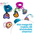 thumbnail image 2 of Kit de manualidades Ooly Shrink-Its de 74 piezas con marcadores y dijes, 2 of 8