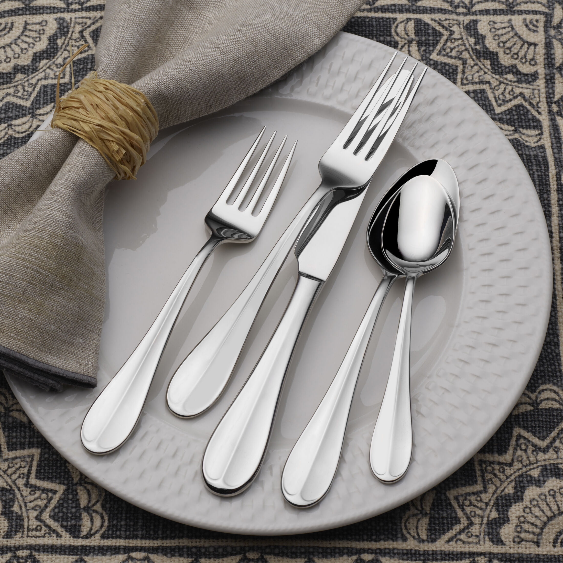 Fitz and Floyd Nevaeh Grand 18.10 Stainless Steel Forged 45-Piece Flatware Set, Service for 8