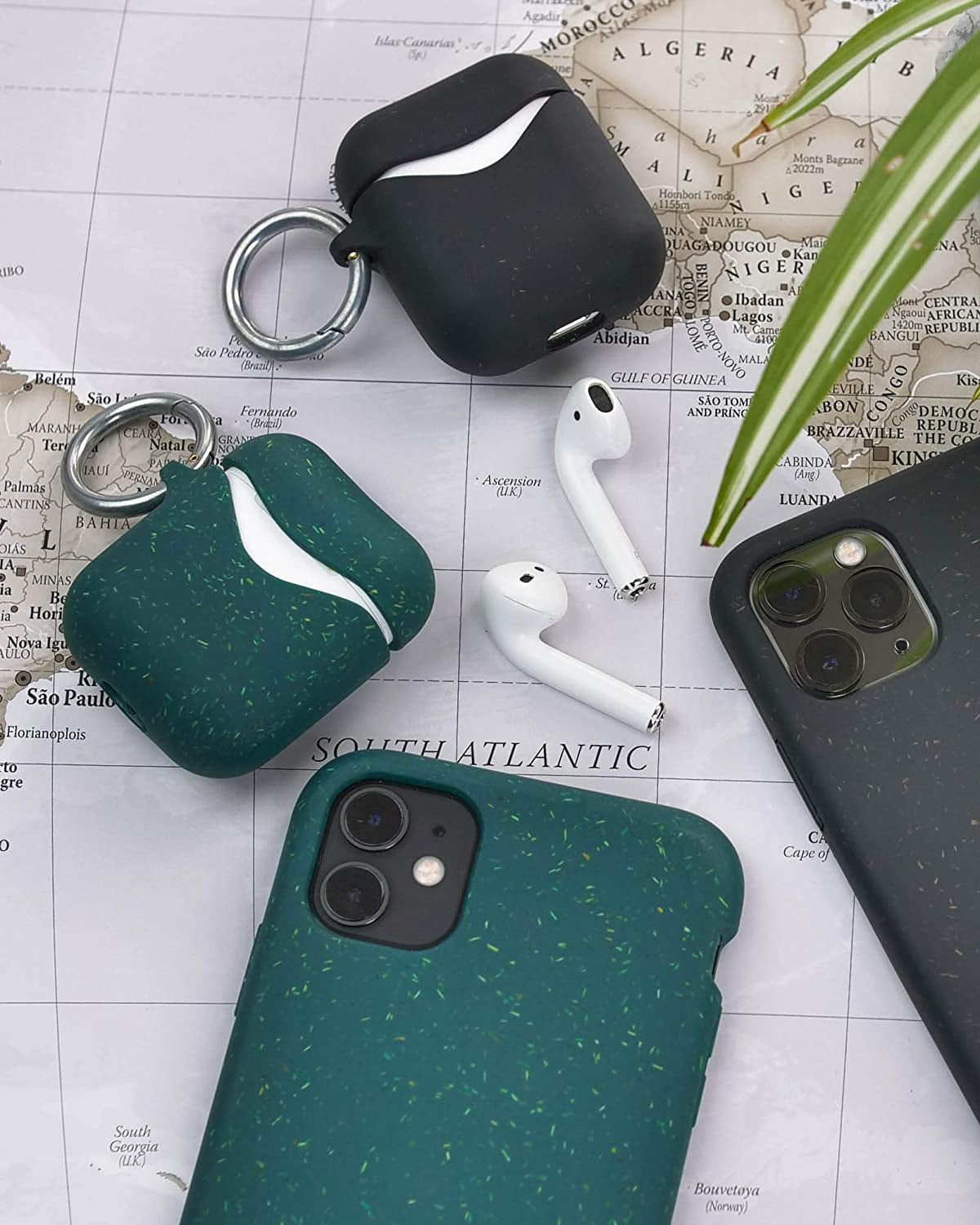 Pela: Airpods Case: Eco-Friendly - 100% Biodegradable - Designed in Canada  - Plant Based - 100% Compostable (Green) | Walmart Canada