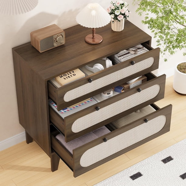 Brown rattan 3-cajón cómoda para dormitorio - natural moderno closet con de madera handles y legs, equipped con anti-tip kits