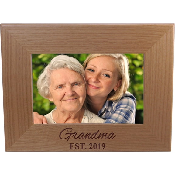 Grandma EST 2019 4-inch x 6-Inch Wood Picture Frame