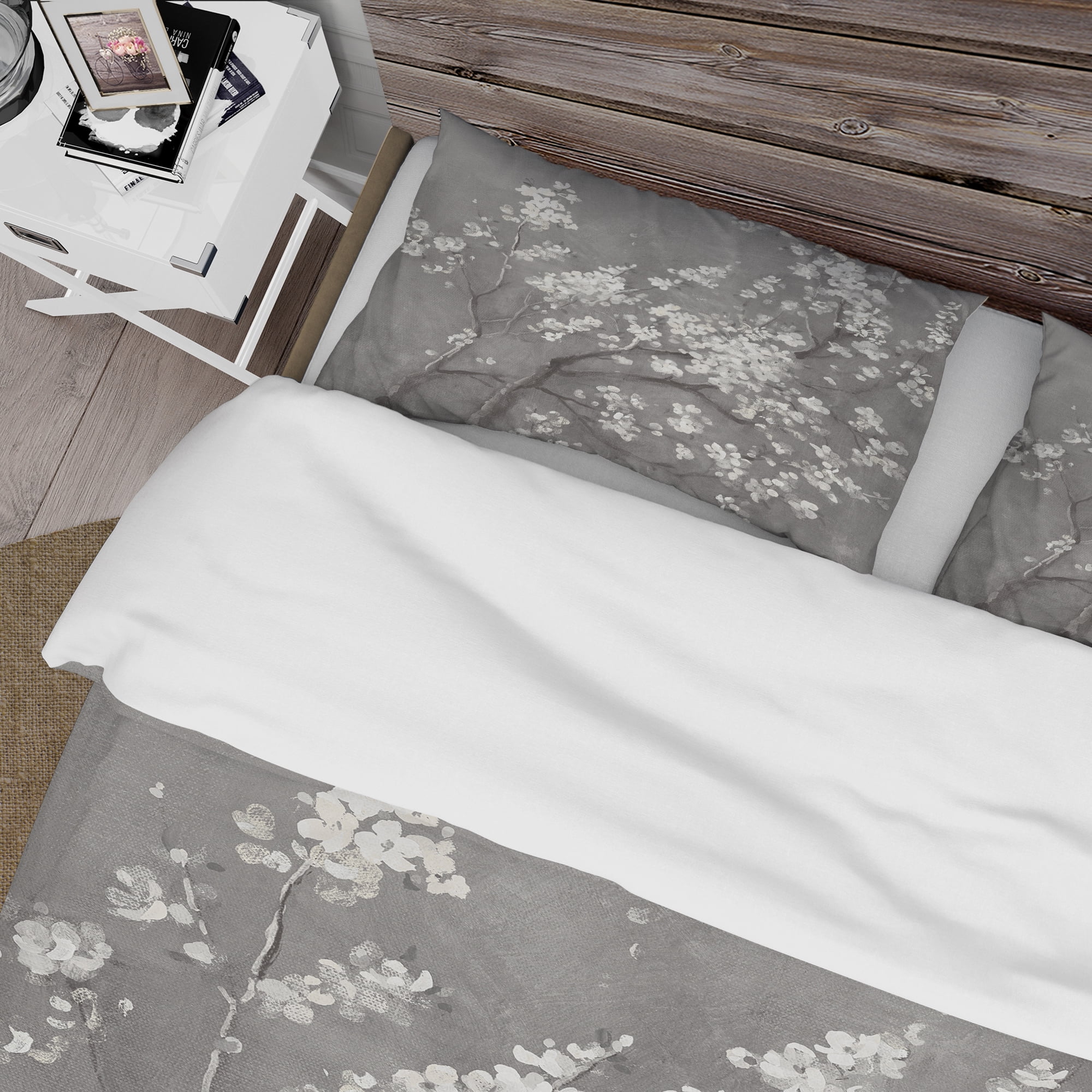Designart 'White Cherry Blossoms I' Farmhouse Duvet Cover Set