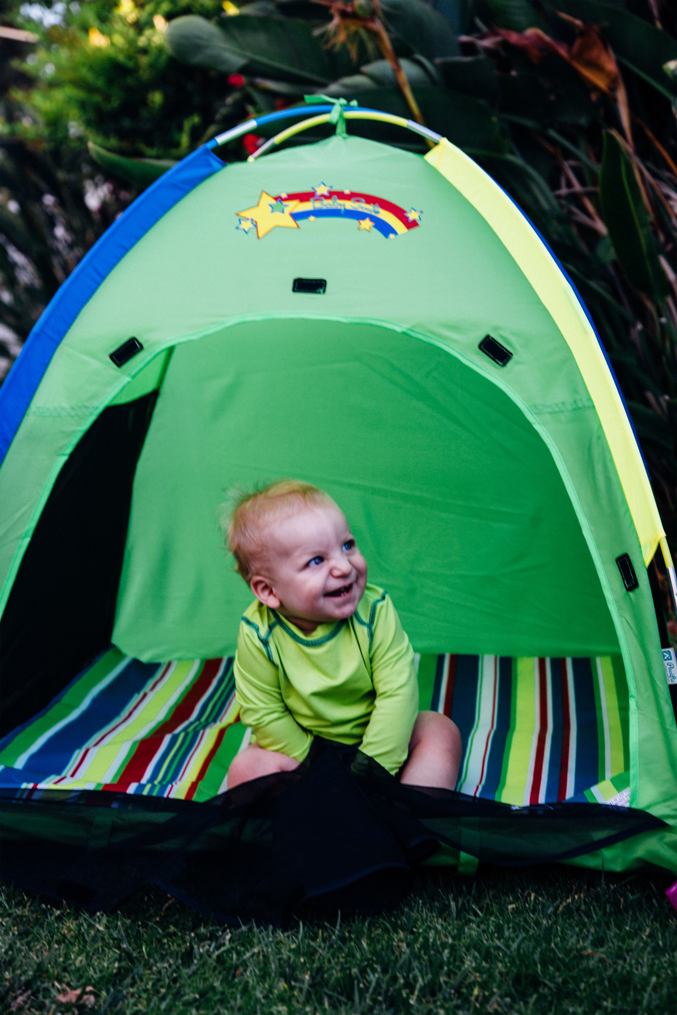 Pacific Play Tents Baby Suite Deluxe Lil' Nursery Polyester Play Tent, Multi-Color, Child