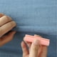 thumbnail image 4 of Clips Para Hojas 10 sujetadores de plástico rosa antideslizantes para sábanas, ideales para colchones y fundas nórdicas. Rkxzt, 4 of 9