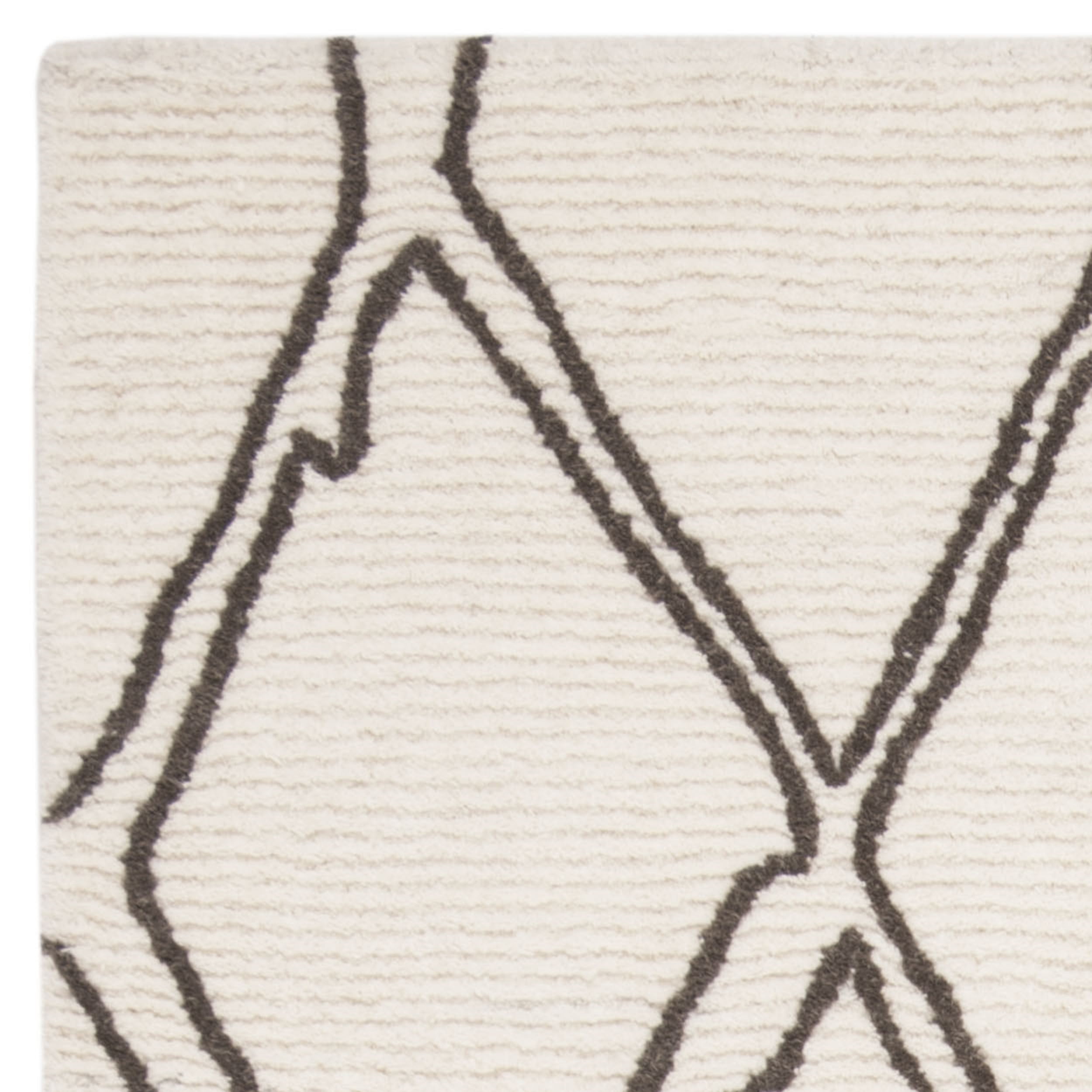 SAFAVIEH Casablanca Amilia Geometric Diamonds Wool Shag Area Rug, Ivory/Grey, 5' x 8'