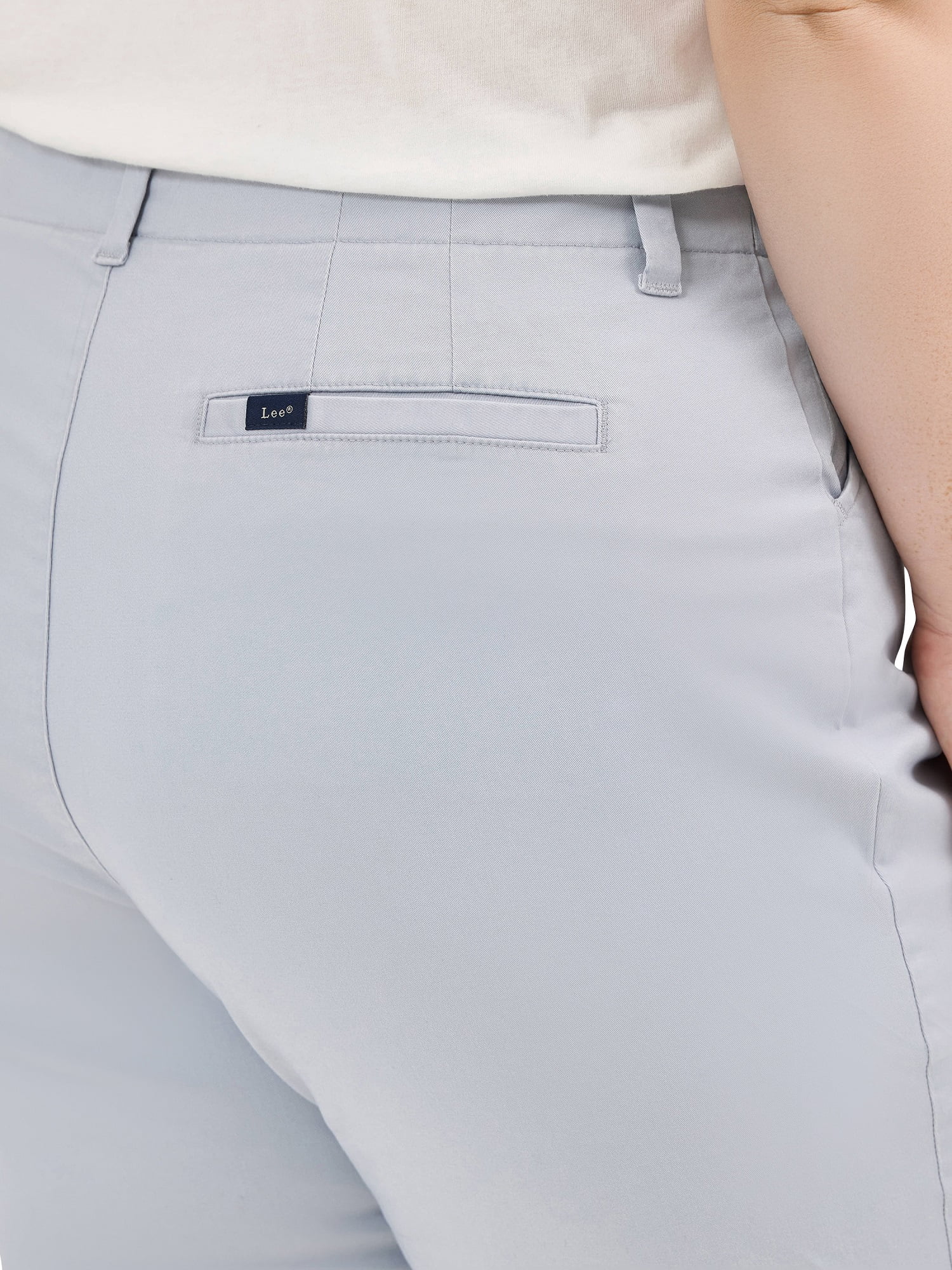 Lee Women's Plus Size 9" Chino Bermuda Shorts