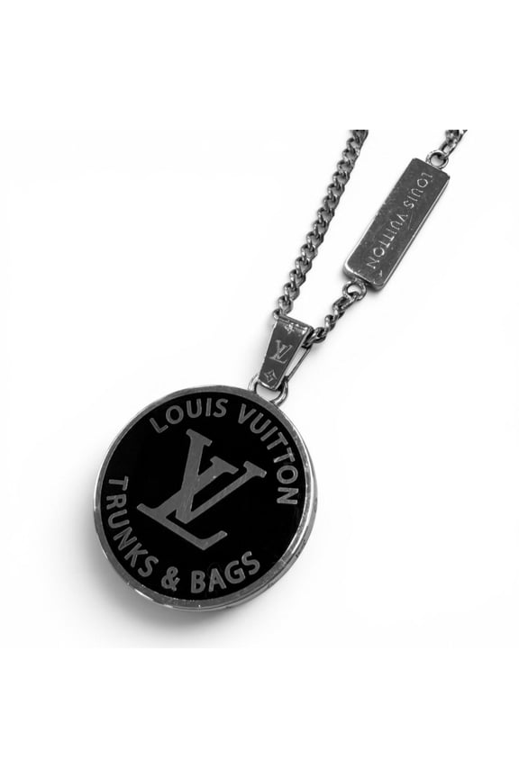 Pre-Owned LOUIS VUITTON (Louis Vuitton) 2022 Model M00911 Necklace - LV Award Pendant...