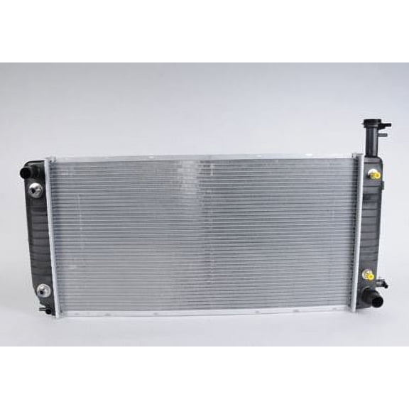 GM Genuine Parts Engine Radiator
