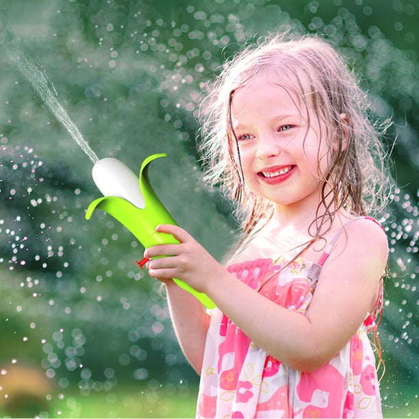 Mini rociador de agua de plátano para playa, juego de agua al aire libre, lindo mini rociador de agua con forma de fruta