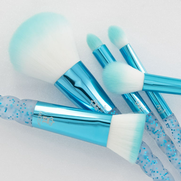 MODA Makeup Brushes - Up close and delicious with the super cute Mint  Chocolate Ice Cream brush set from @modabrush 🍫🍃! These are SO sweet, I  think I actually feel a cavity