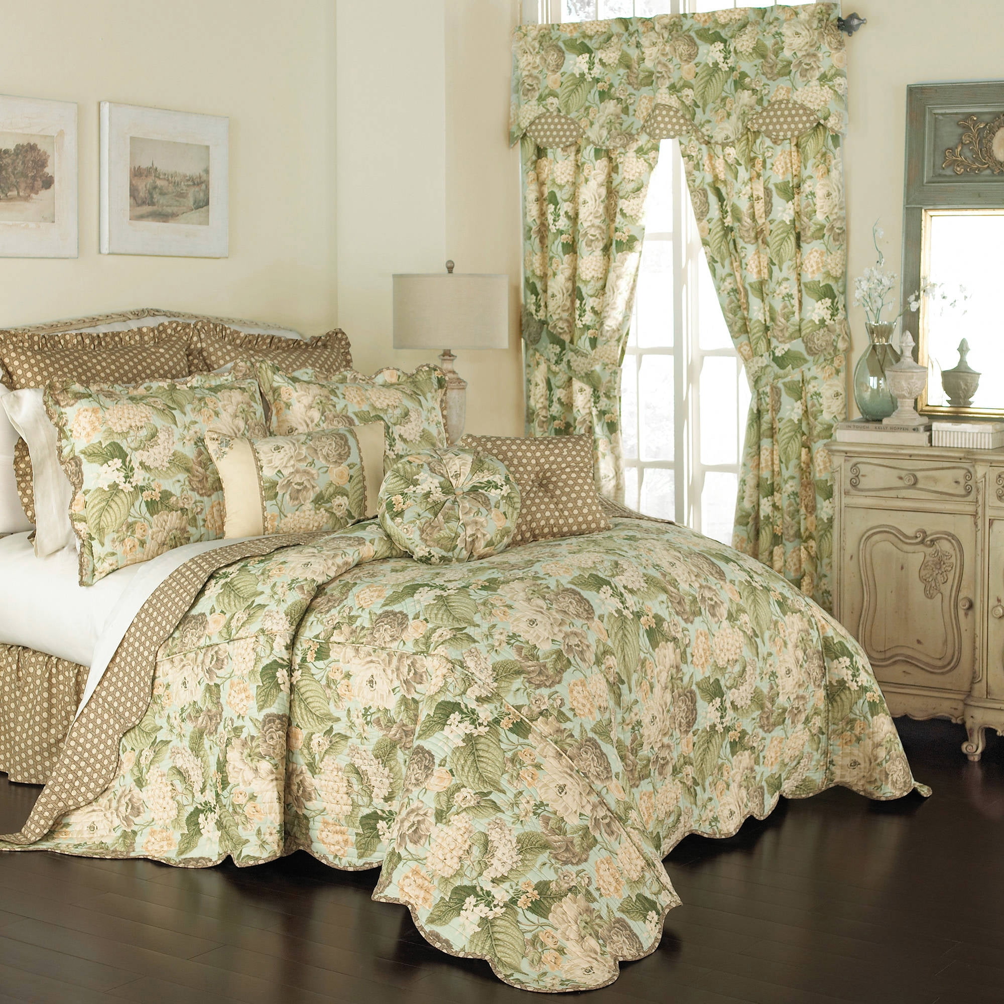 Waverly Garden Glory 3Piece Bedspread Collection