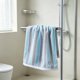 thumbnail image 5 of Toalla Facial de Fibra Gruesa, Suave y Absorbente Que No Suelta Pelusa para Hombres y Mujeres - Toalla de Baño a Rayas para Baño, Gimnasio, Viajes, Residencia Estudiantil, Hotel - 1 Unidad, 5 of 6