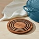 thumbnail image 4 of Salvamanteles de madera magnético Le Creuset, madera de acacia con silicona, 4 of 4