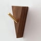 thumbnail image 5 of Percha de madera maciza de haya y nogal, percha de pared decorativa para colgar ropa, llavero, sombrero, bufanda, bolso, estante de almacenamiento, decoración del baño y el hogar, 1, 5 of 5