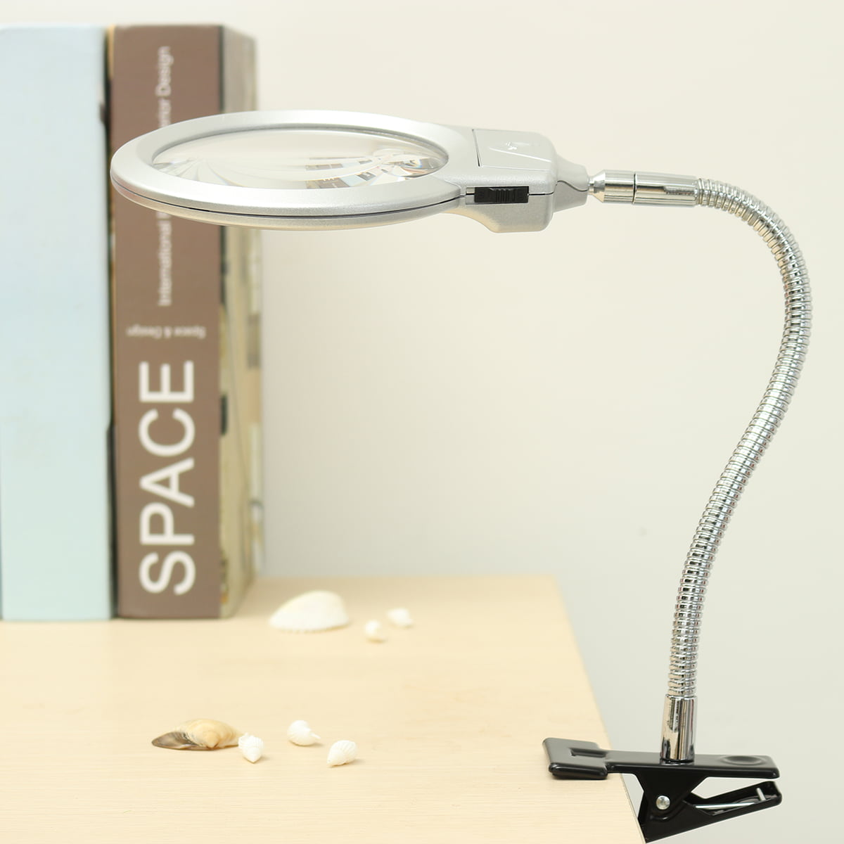 table top magnifying lamp