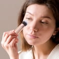 thumbnail image 4 of BESTYASH Brocha Dual Para Maquillaje Y Retoques En Viaje, 4 of 6