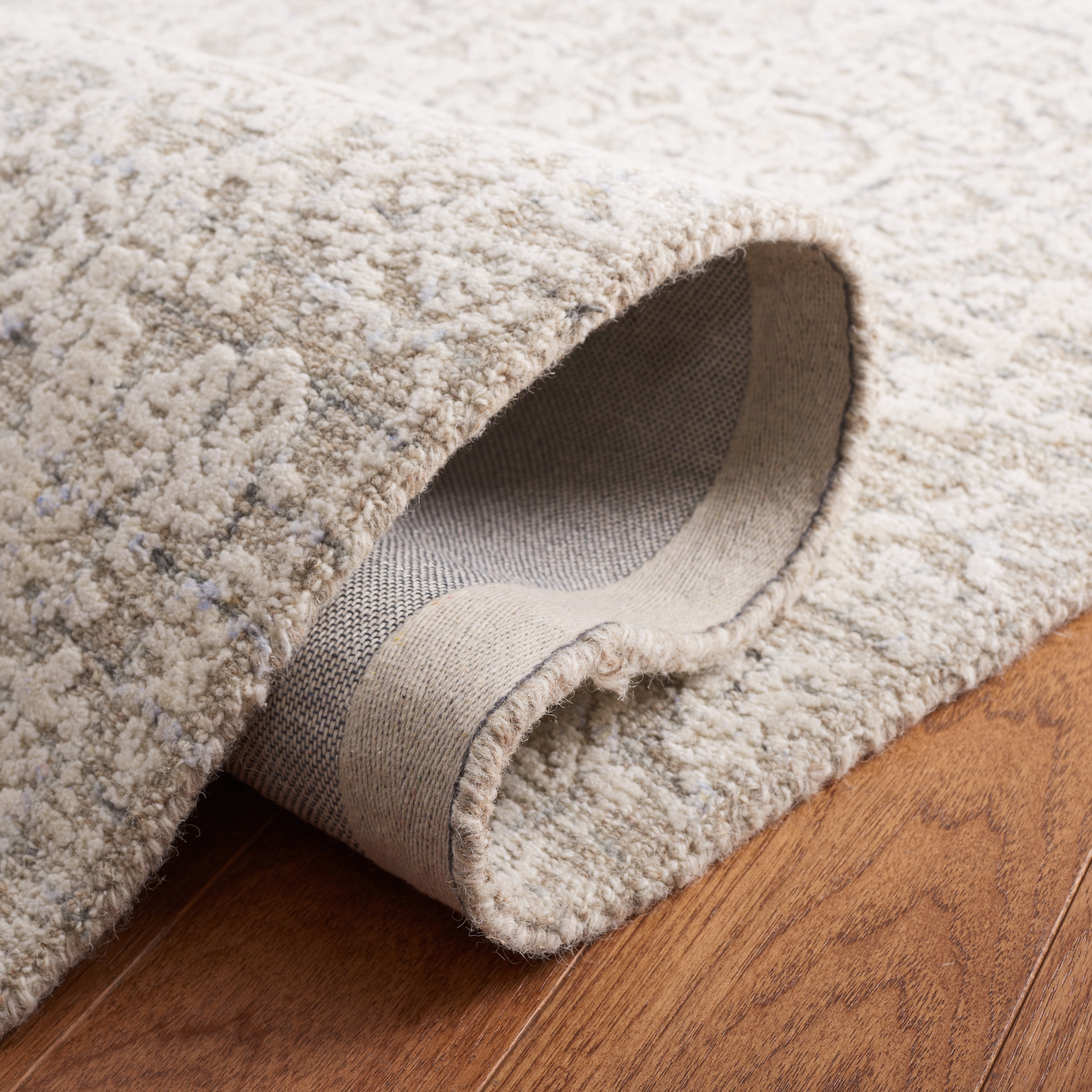 SAFAVIEH Metro Aideen Distressed Runner Rug, Beige/Ivory, 2'3" x 9'