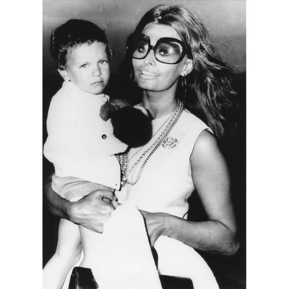 Sophia Loren Holds Her Son History (18 x 24)