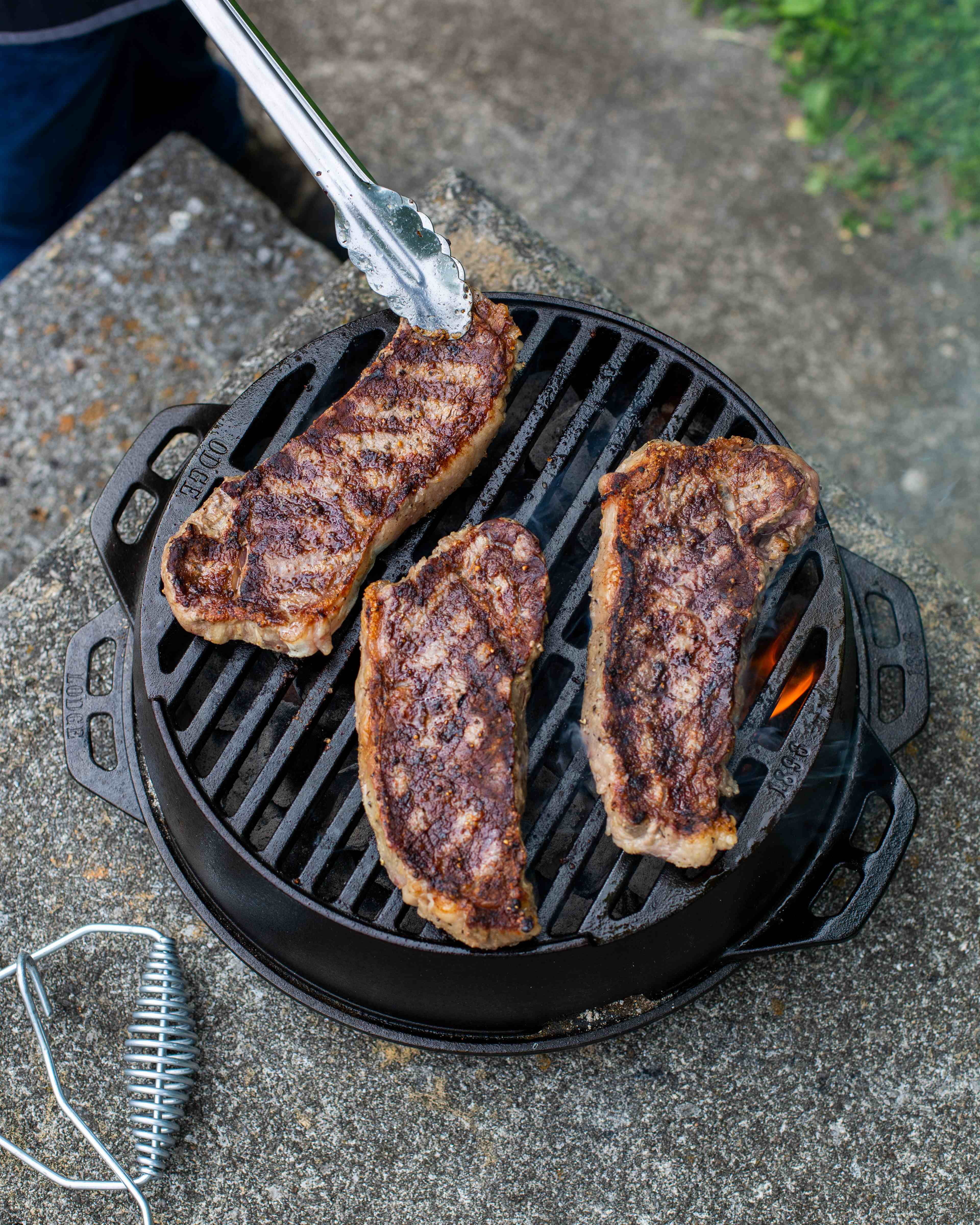 Lodge Cast Iron - Round Grill Press – Lomelo's Meat Market