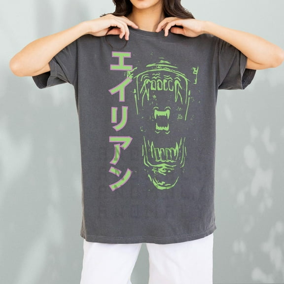 ZENUA Retro Alien Xenomorph Shirt, Vintage Sci-Fi Horror Movie Graphic Tee, Japanese Movie Poster Text Alien Shirt, Scary Movie Fans Hot Trending Shirt/Sweatshirt/Hoodie