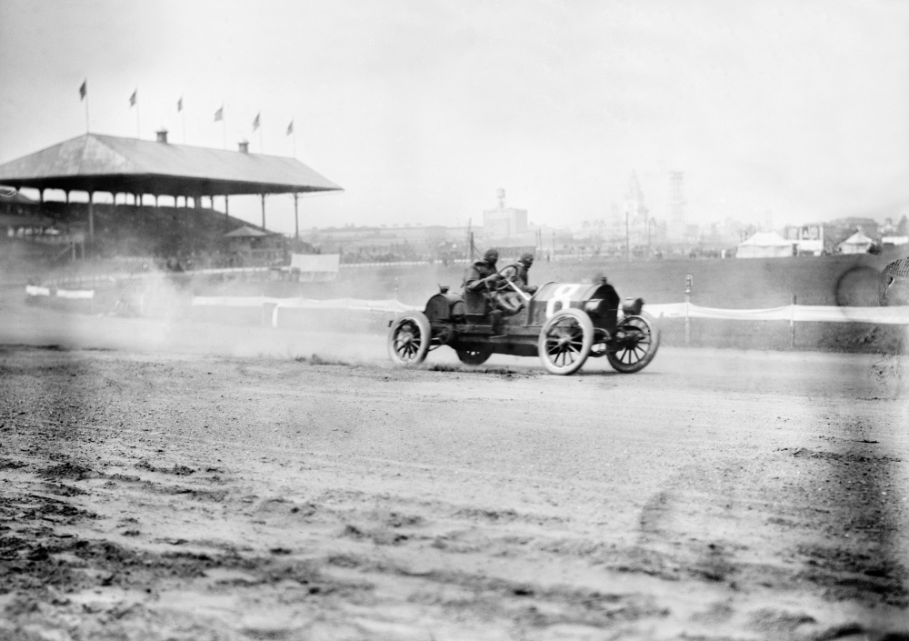 Brighton Beach Racetrack Robertson And Al Poole In A Mercedes