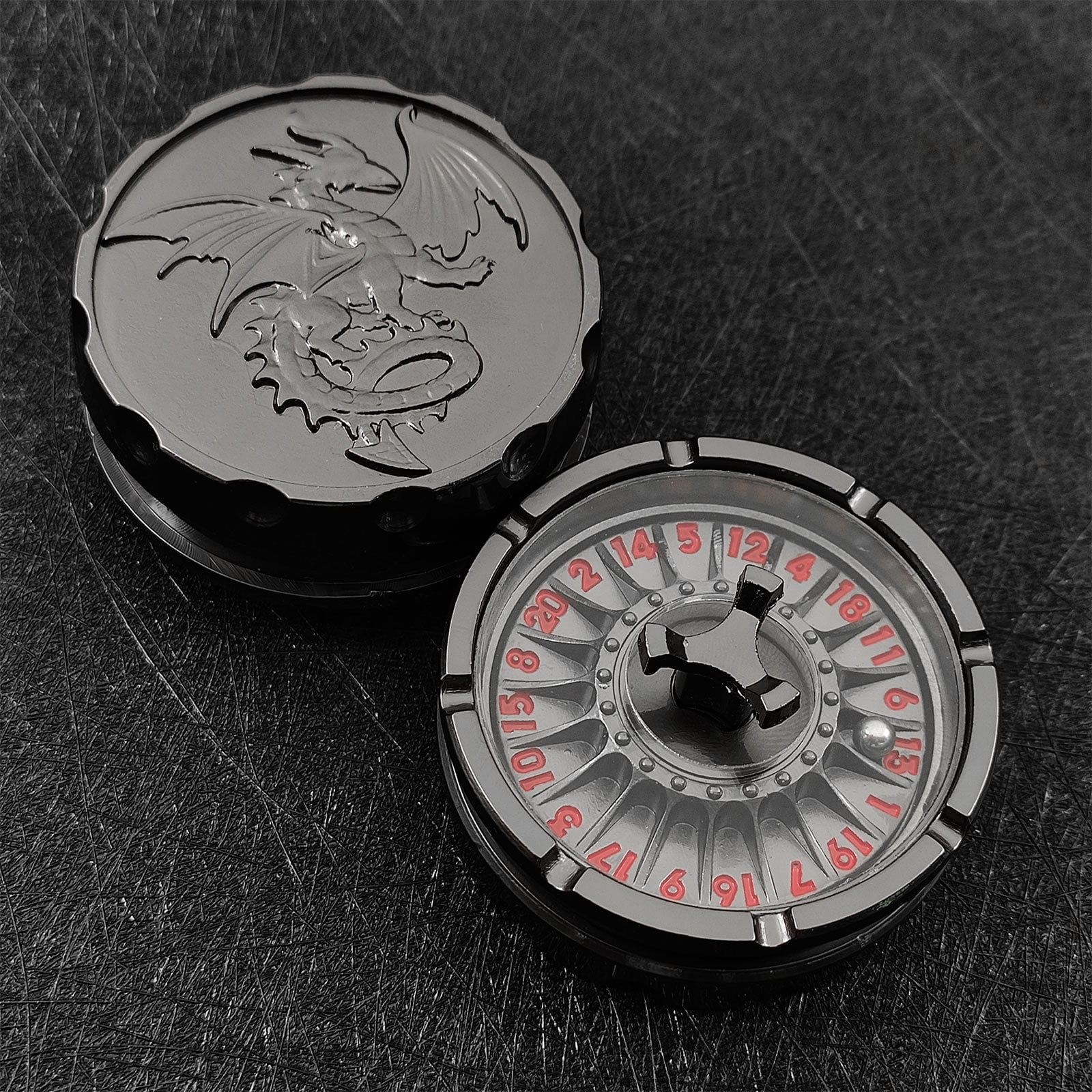 The latest gyro D20 dice punk style dragon pattern board game dice gyro metal turntable probability chooser