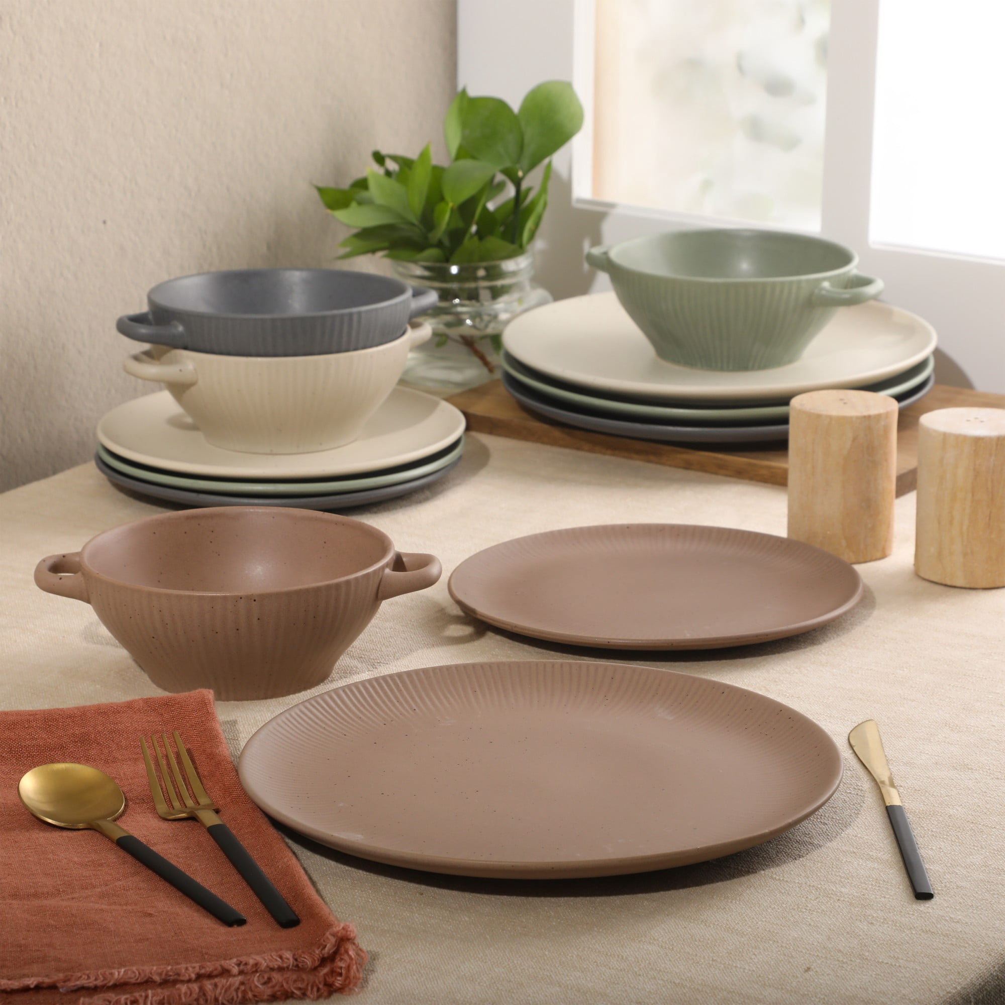 Gibson Elite Clover Hill 12-Piece Stoneware Dinnerware Set - Embossed Reactive Glaze - Service for 4 - Assorted Colors