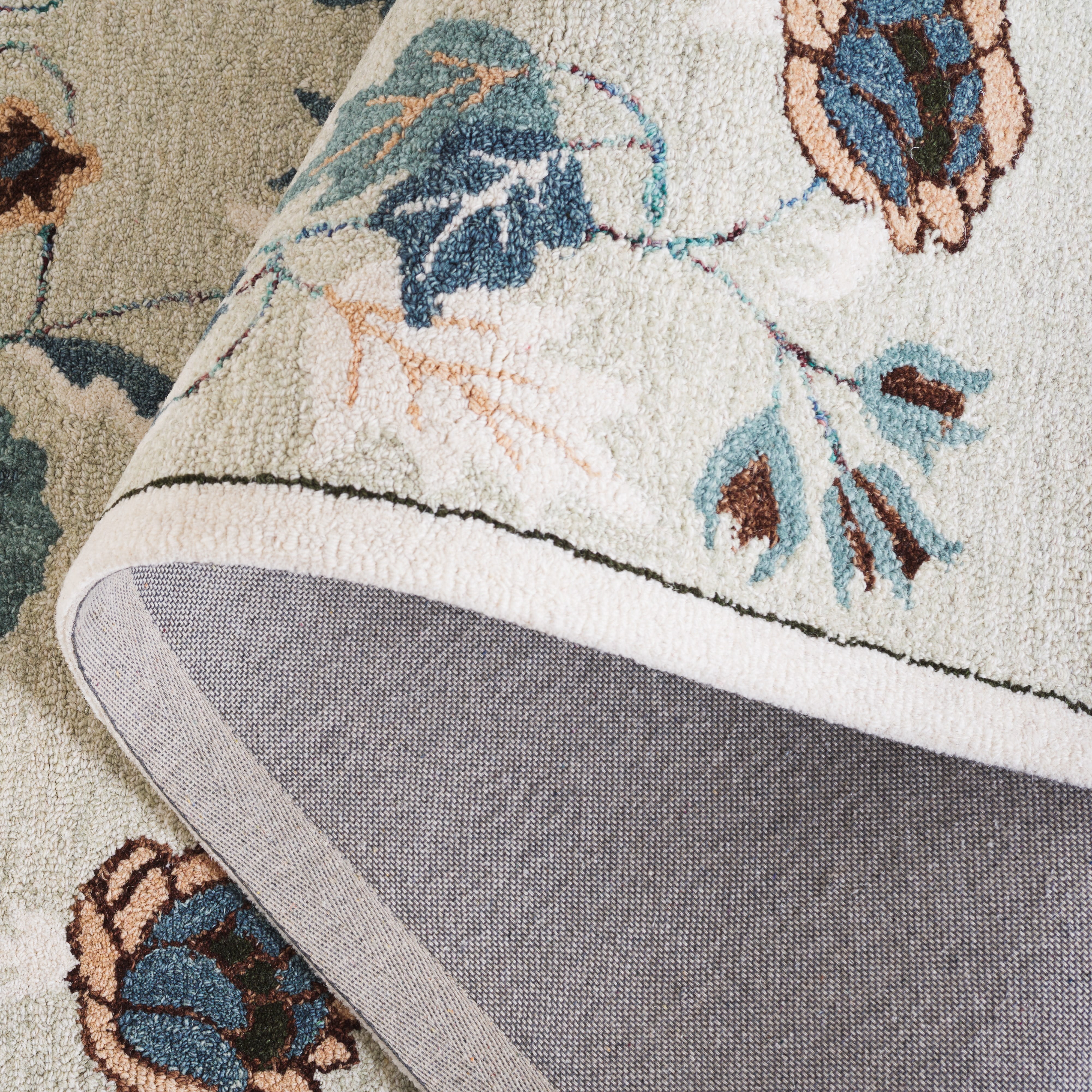 SAFAVIEH Blossom Wardell Floral Area Rug, Sage/Blue, 4' x 6'