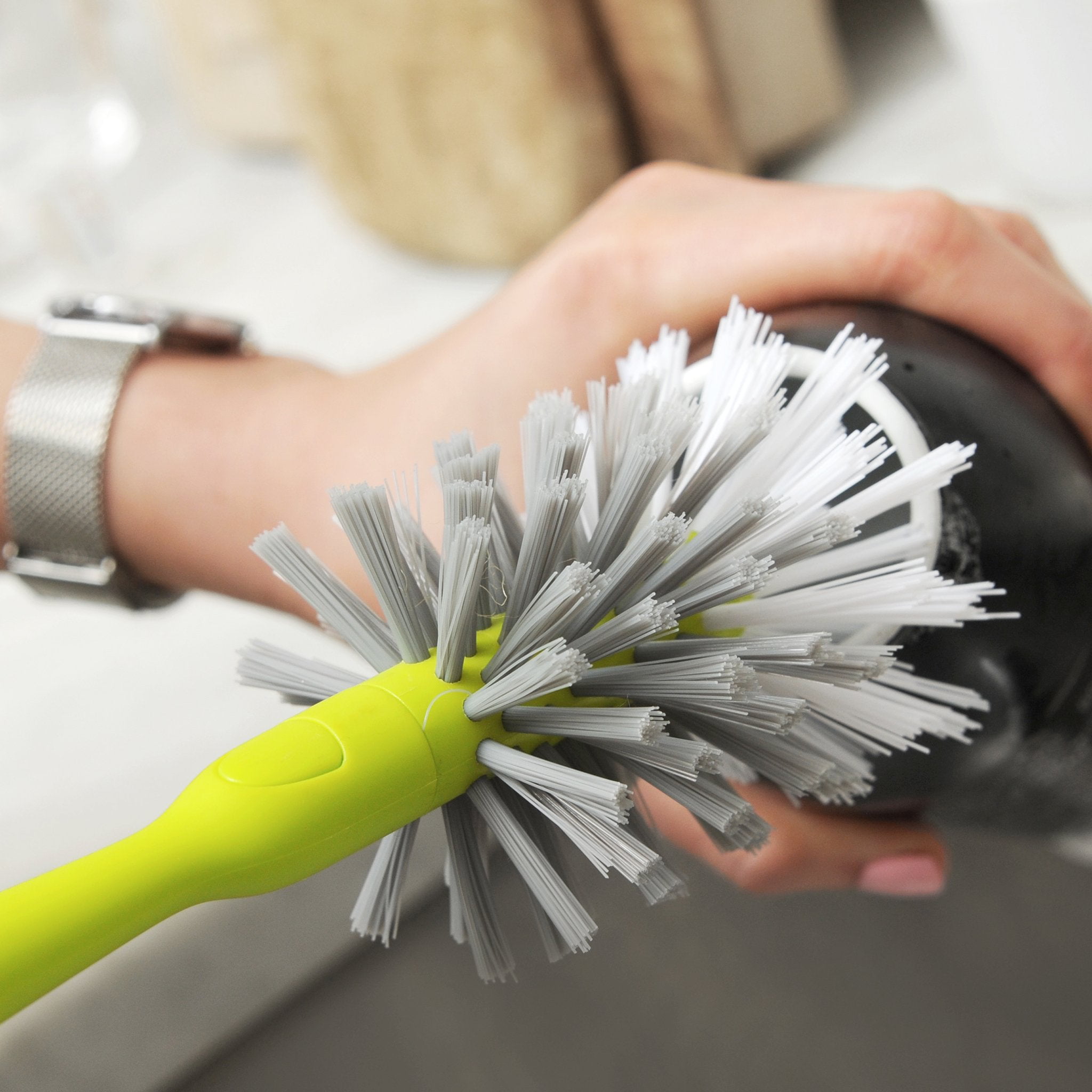 Full Circle Clean Reach Bottle Brush — Las Cosas Kitchen Shoppe