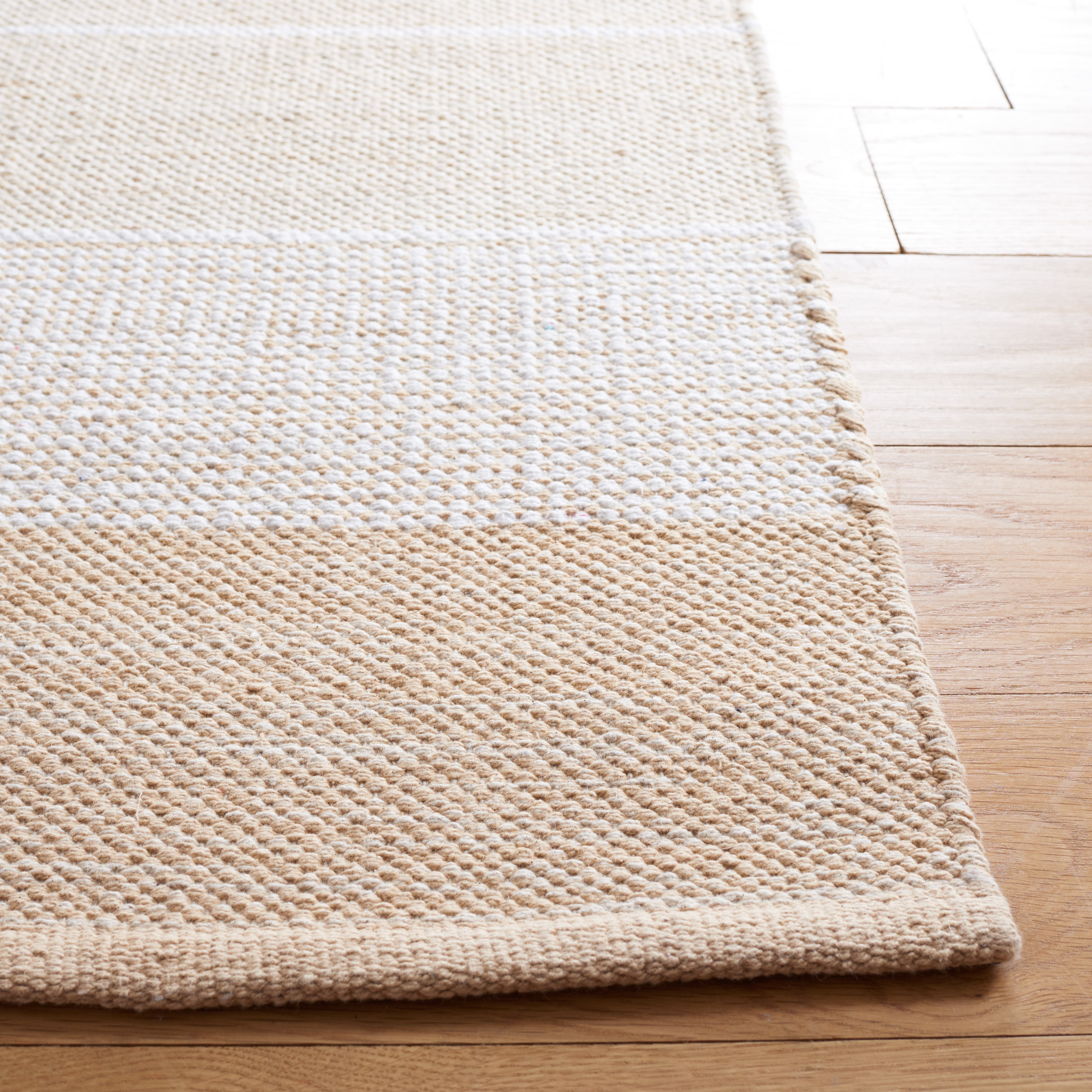 SAFAVIEH Striped Kilim Amina Striped Cotton Area Rug, Ivory/Gold, 3' x 5'