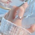 thumbnail image 4 of Xihbxyly Anillo de Circonita Cúbica, Elegante Joya con Diseño de Mariposa, Regalo Único para Tus Seres Queridos, Celebra El Amor y La Felicidad, Compromiso o Aniversario de Bodas, Ideal para Mujeres., 4 of 7