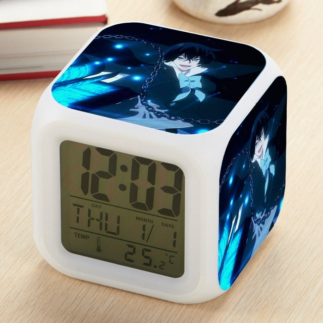 Vanitas' Journal : Horloge Carrée à Changement de Couleur à LED avec Réveil de Bureau Créatif Silencieux